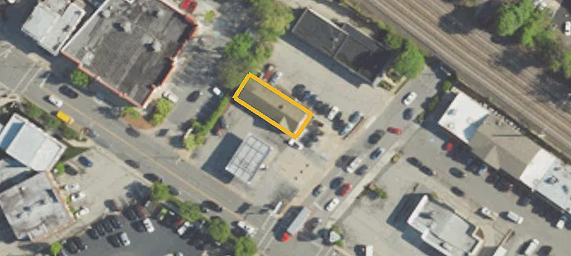 301 Lancaster Ave
