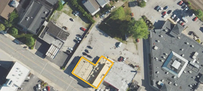 1221 Lancaster Ave