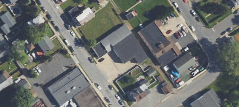 1211 Carbon St