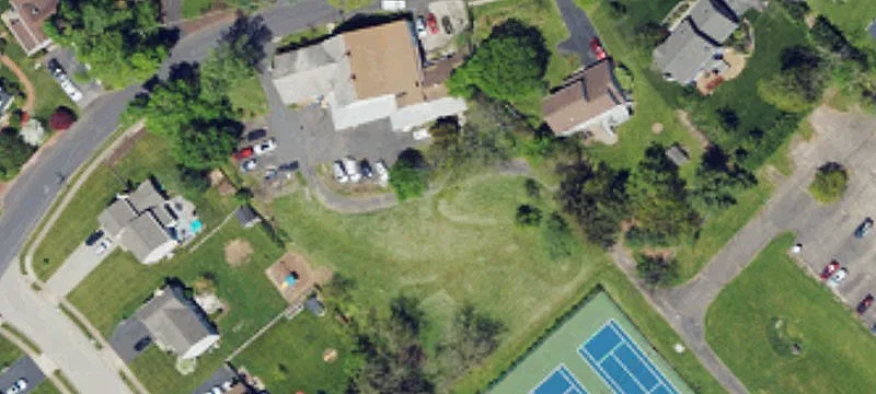 1005 Farm Ln