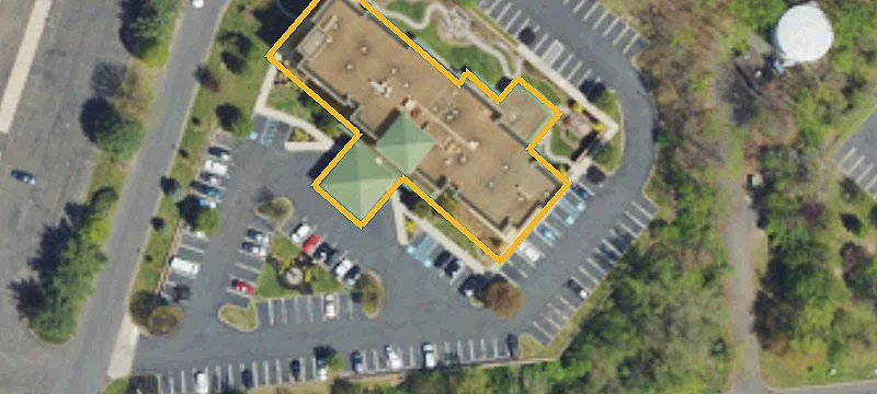 5 Cabot E Blvd