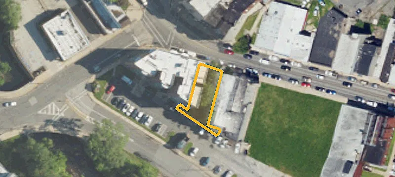 888 Main St