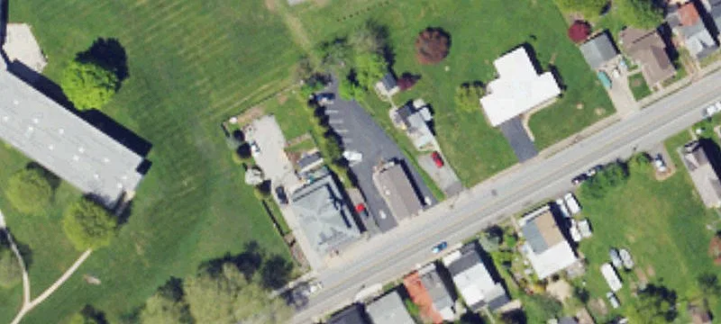 625 New St
