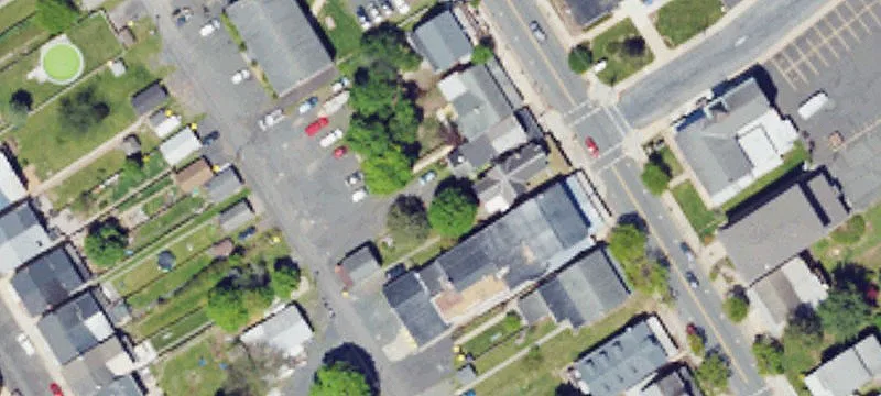 320 Main St