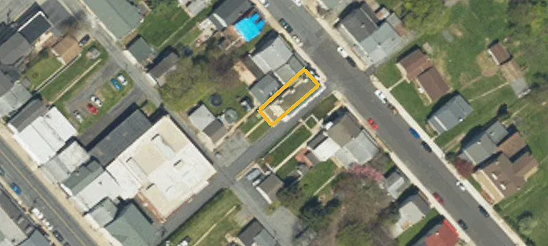 28 Frnt St