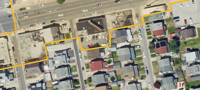 6750 6758th W Chester Park