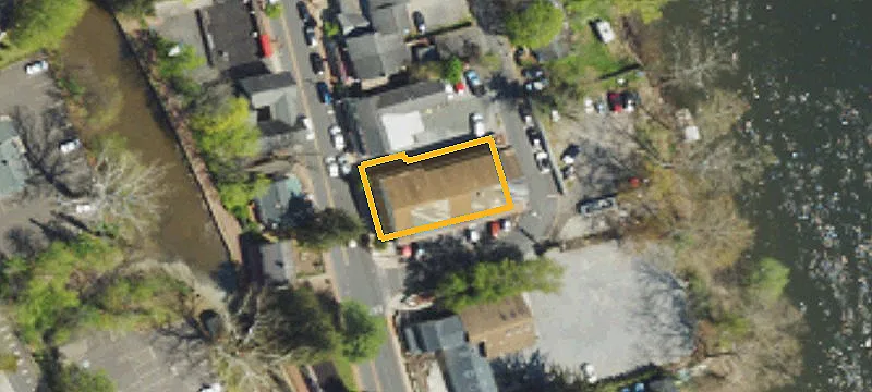 136 Main St