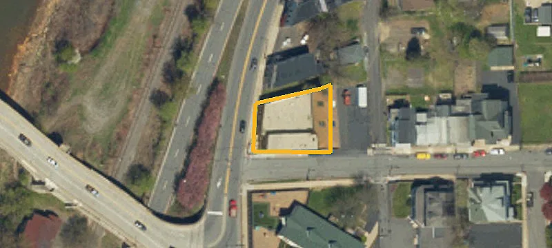 129 Main St