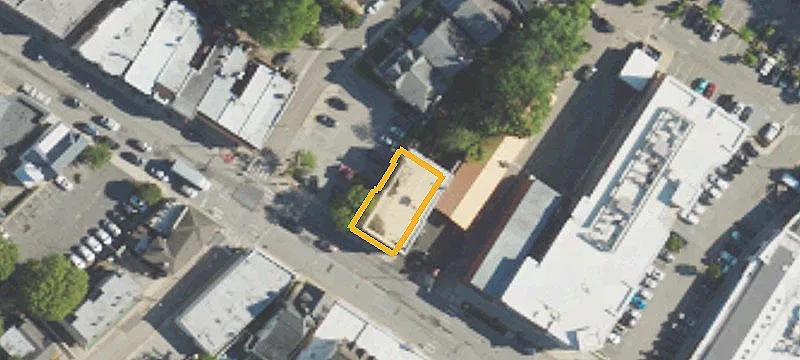 935 Lancaster Ave