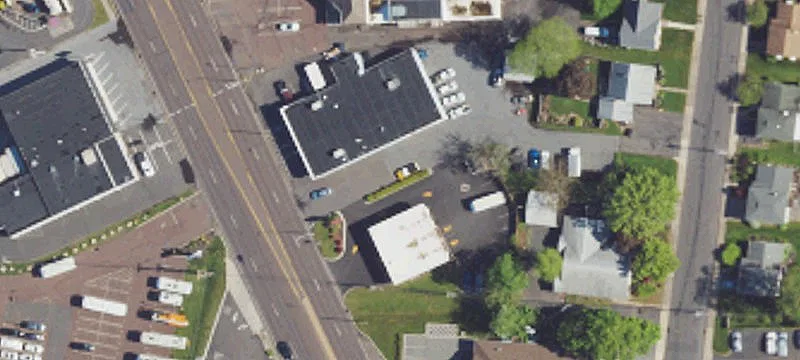143 End Blvd