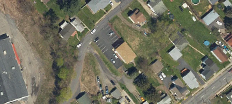 3327 Cedar Ave