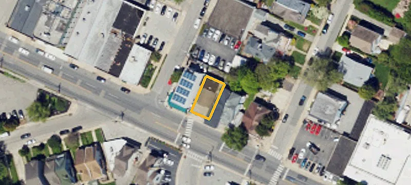 861 Montgomery Ave