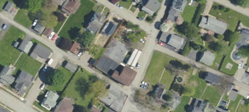 62 Race St