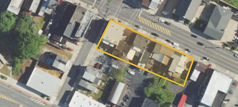 406 Main St