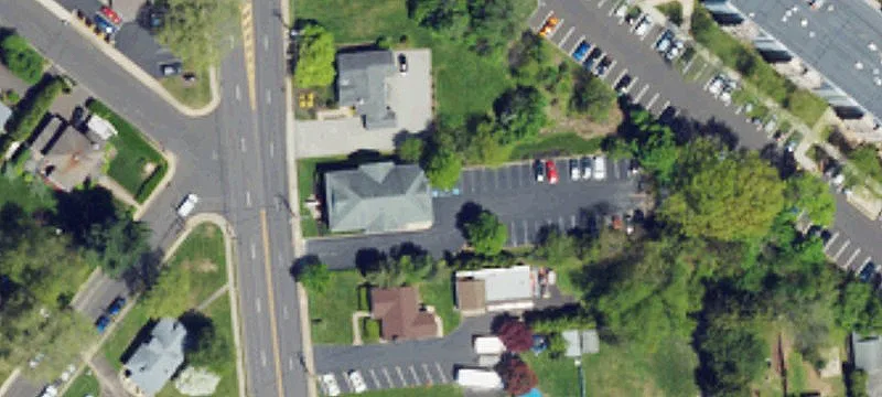 907 Easton Rd