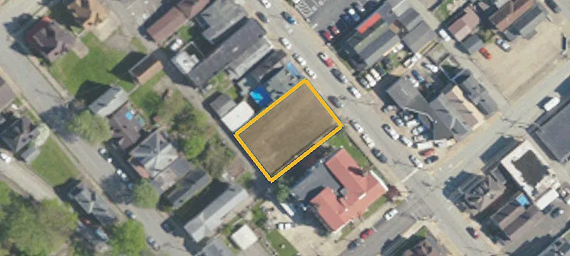 211 Fallowfield Ave