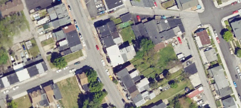453 Queen St