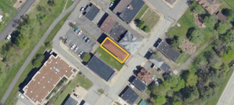 1608 Main St