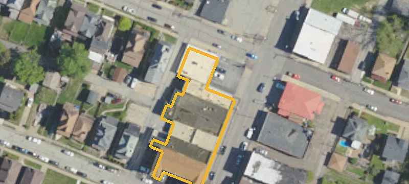 3404 Main St