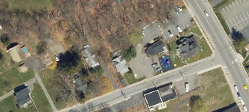 8 Fairview Ave