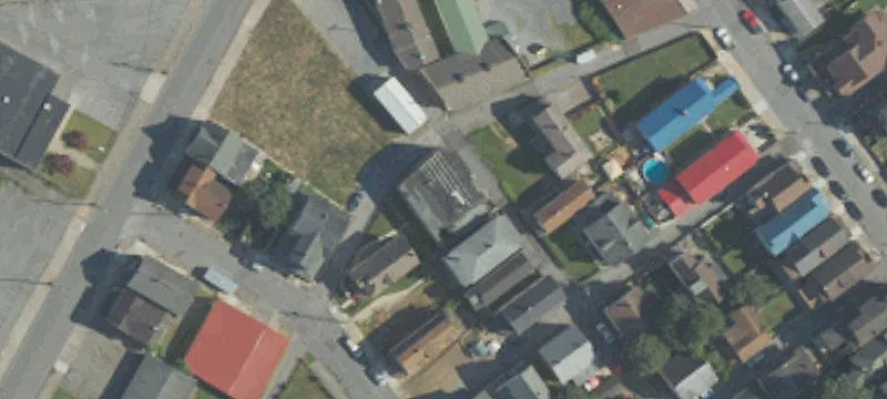 115th Peter St