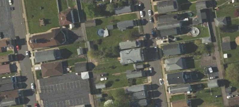 221 Pne St
