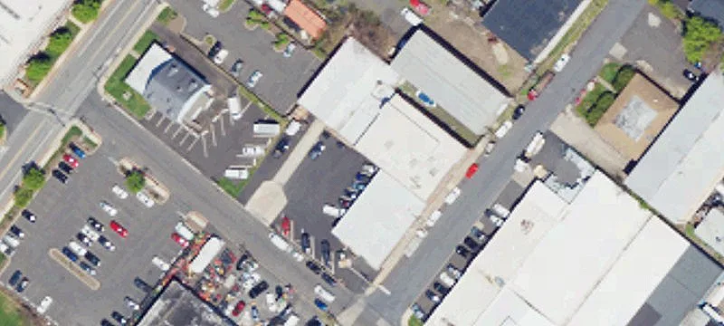 301 Lincoln Ave
