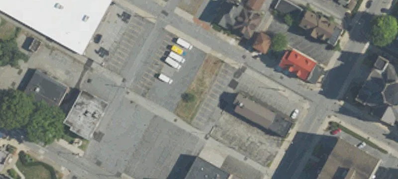Lincoln St