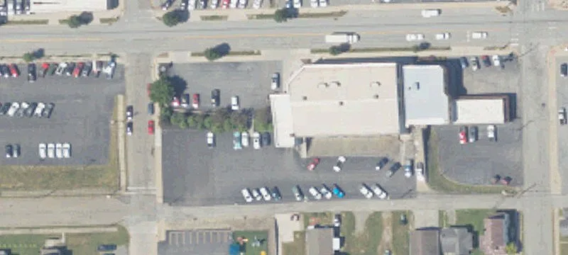 911 Lawrence Ave