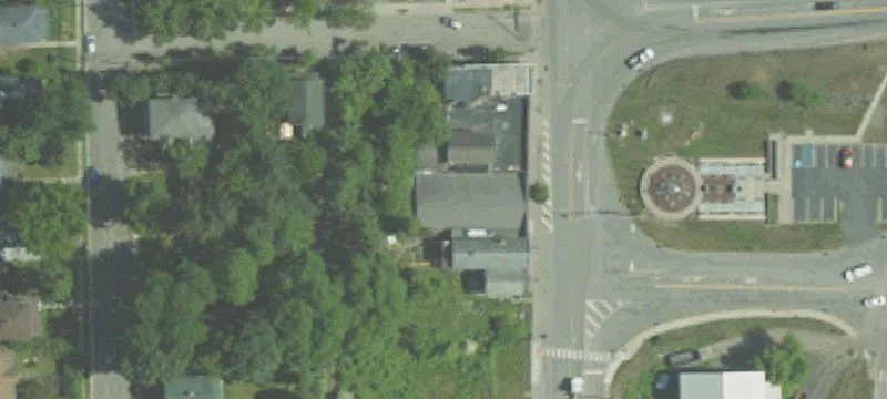 806 Main St