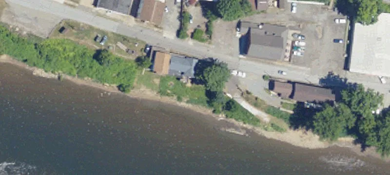 705 Riv Ave