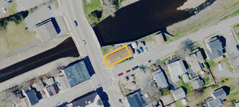 121 Main Ave
