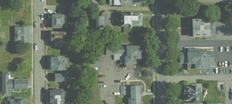 28 Main St