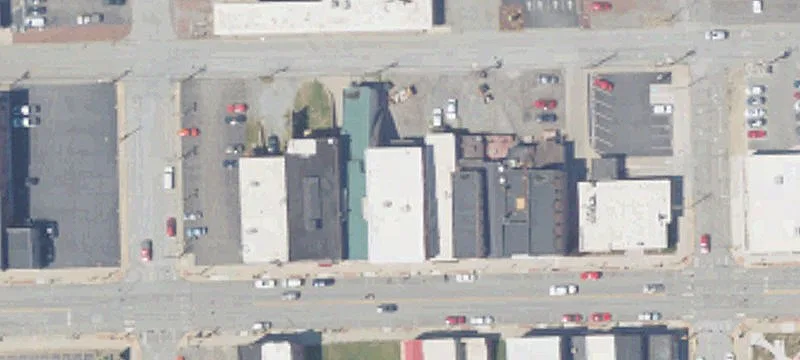 718 Lawrence Ave
