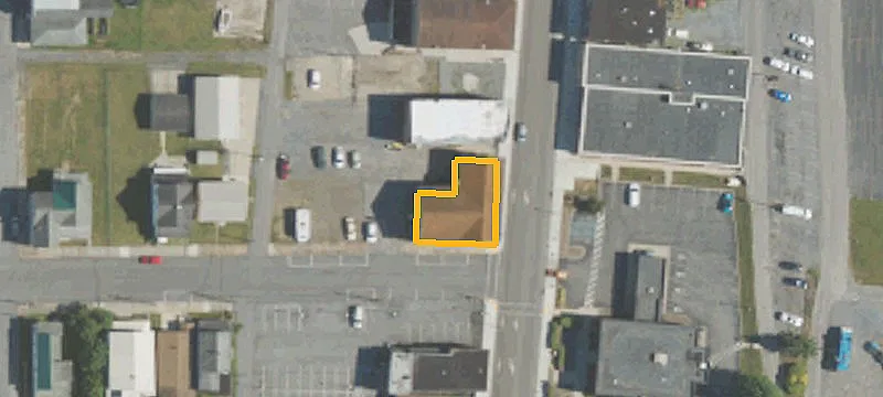 724 Main St