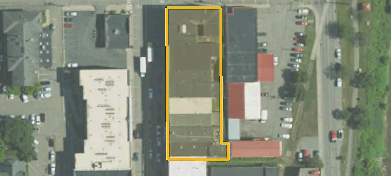 413 Main St
