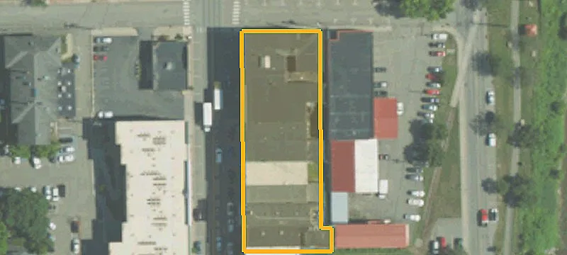411 Main St
