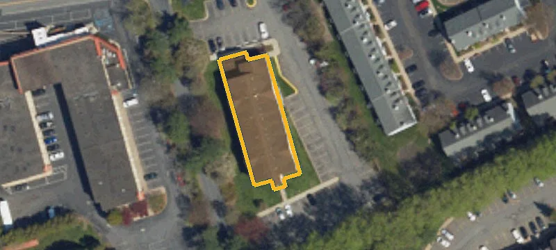 340 Greentree Dr