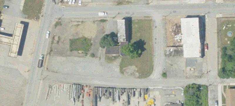 121 Long Ave