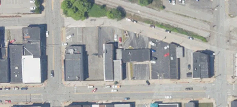 422 Lawrence Ave