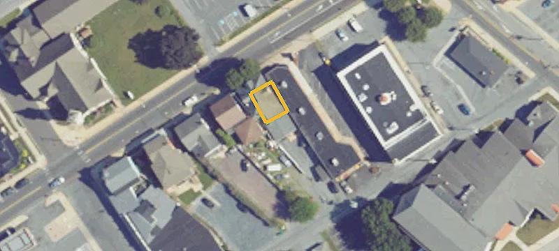 38 Main St