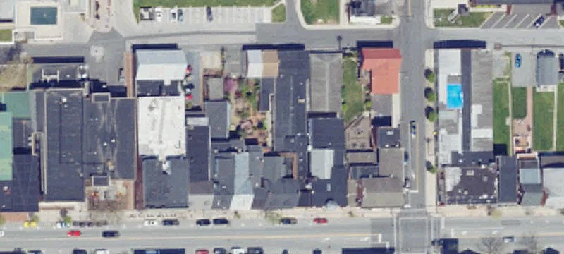 44 York St