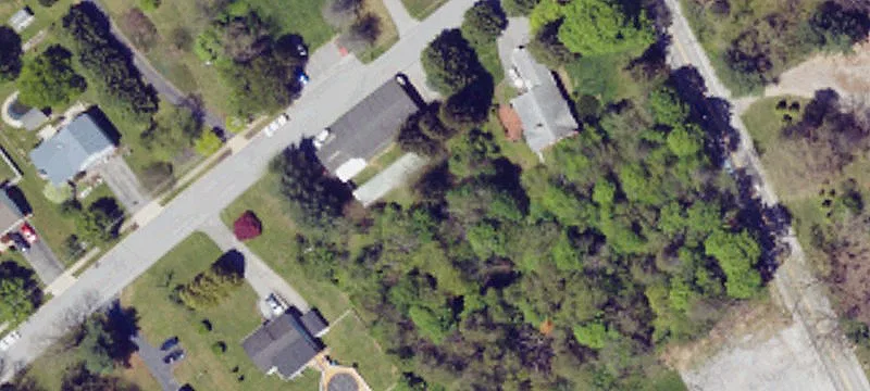 2 Trout Ln