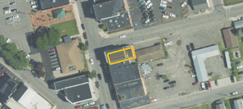 401 Main St