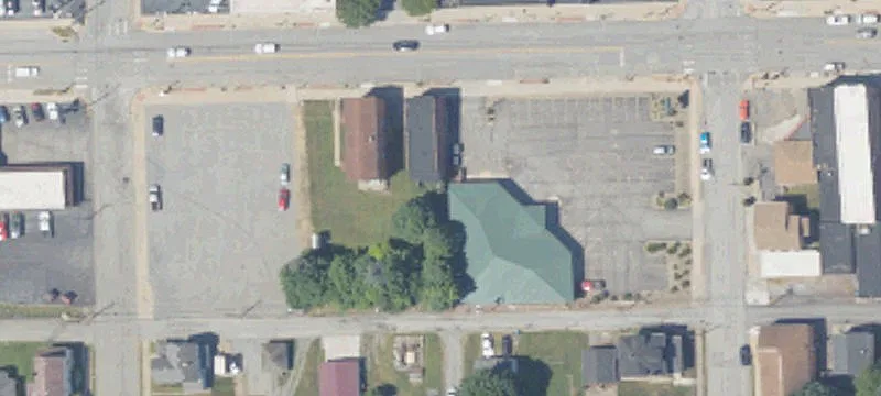 817 Lawrence Ave