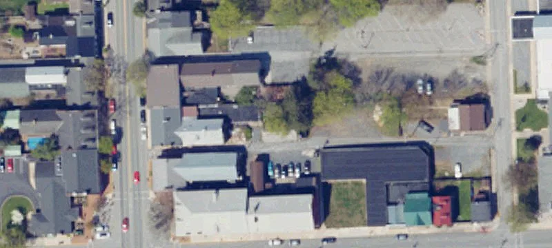 9 Main St