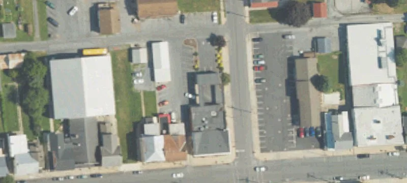 1 Main Ave