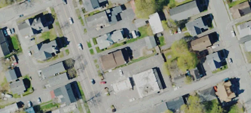 1225 Main St