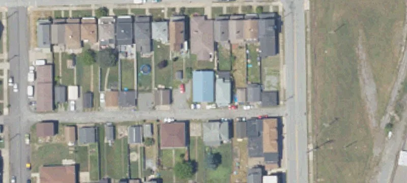 209 Cres Ave