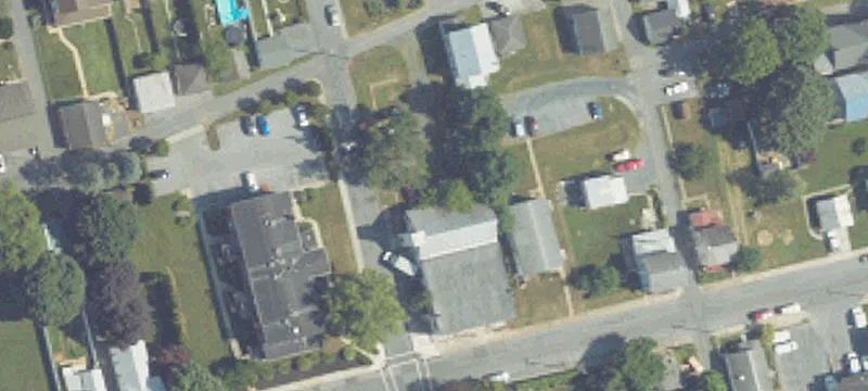 102 King St